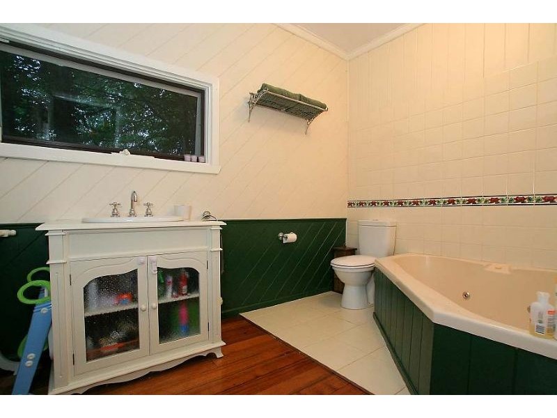 65 Falls Road, Kalorama VIC 3766