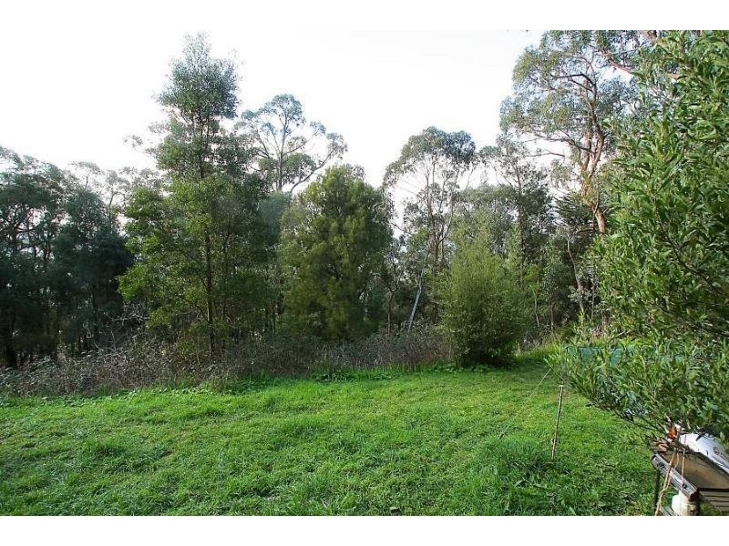 2/13 Hands Road, Kalorama VIC 3766