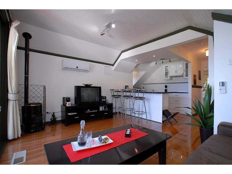 4 Monash Avenue, Olinda VIC 3788