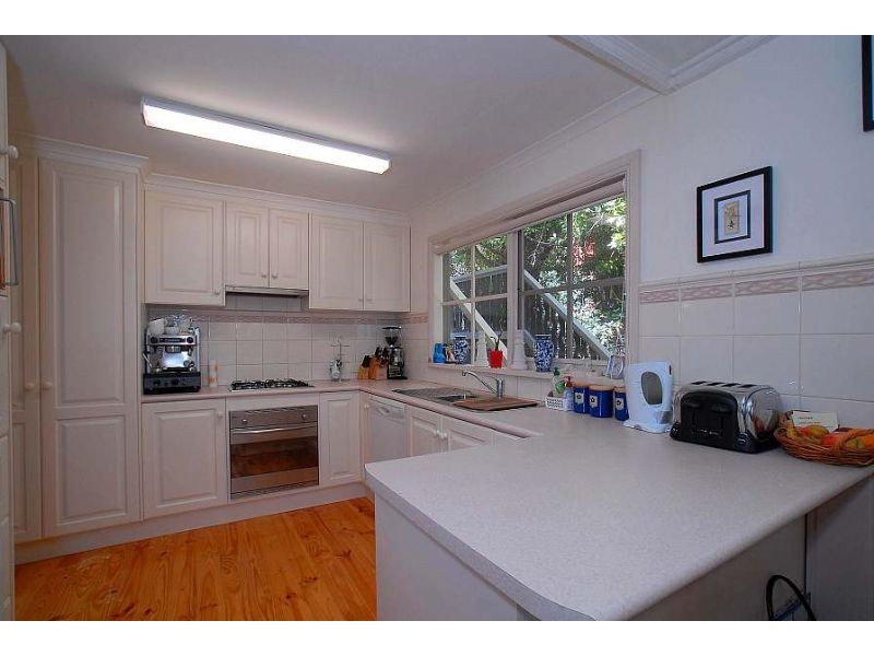 4 Monash Avenue, Olinda VIC 3788