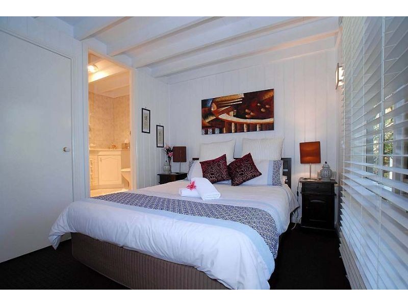 4 Monash Avenue, Olinda VIC 3788