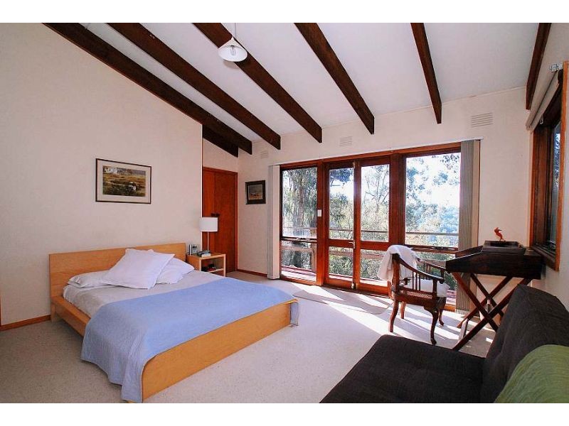 30 Barbers Road, Kalorama VIC 3766