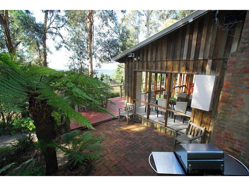 30 Barbers Road, Kalorama VIC 3766