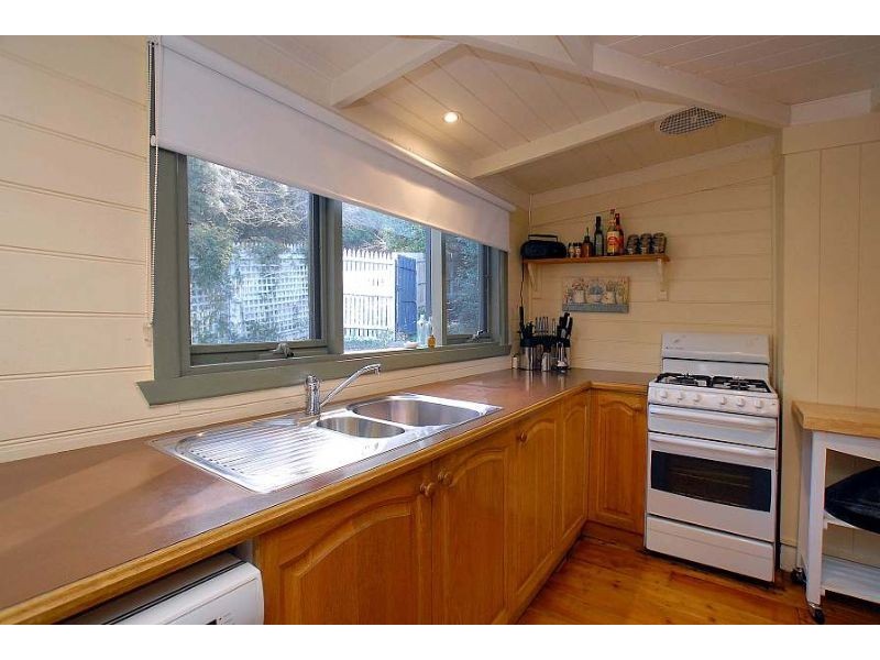 65 Falls Road, Kalorama VIC 3766