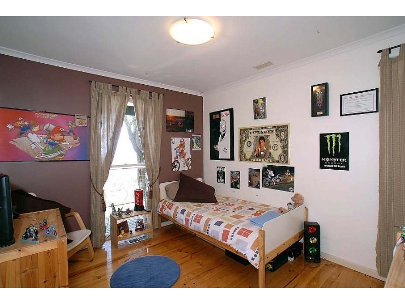 6 Caroline Crescent, Kalorama VIC 3766