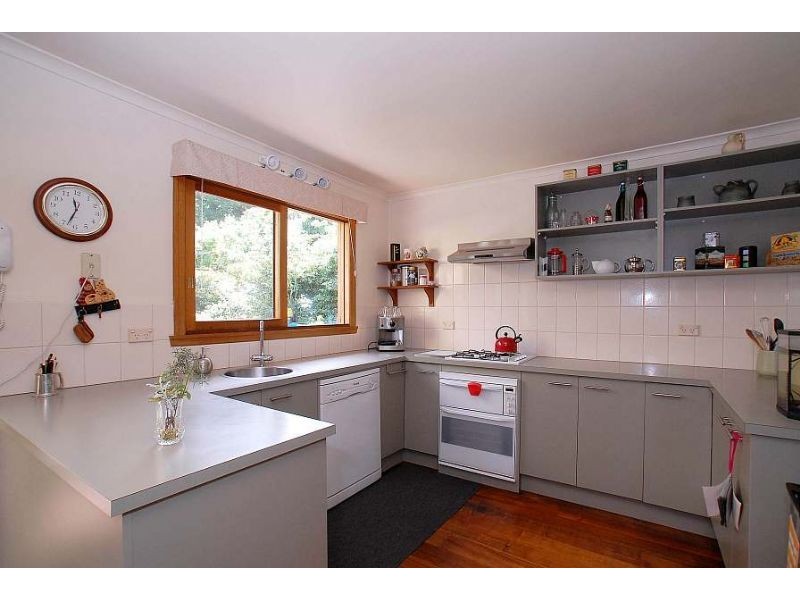 13 Jeeves Avenue, Kalorama VIC 3766