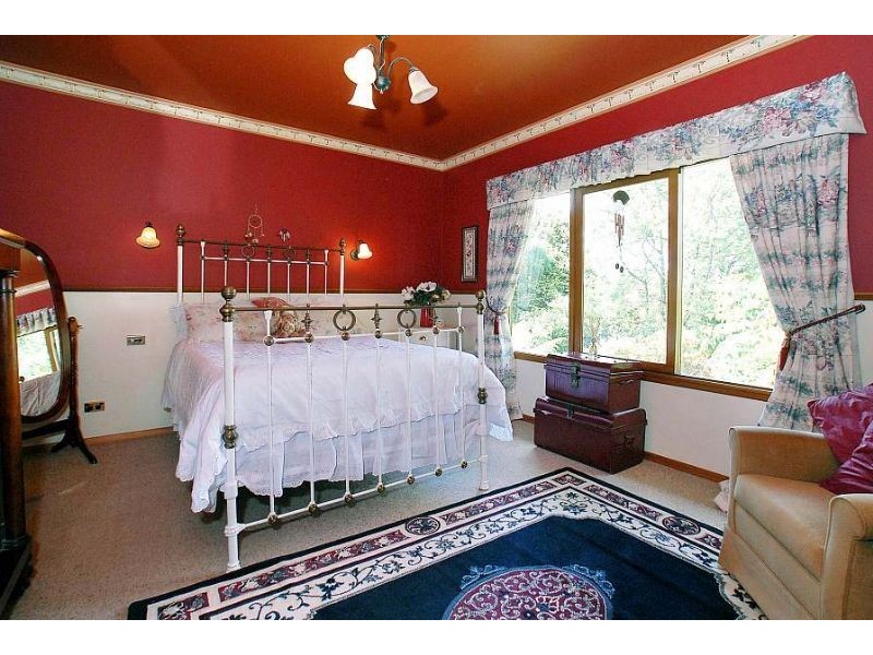 13 Jeeves Avenue, Kalorama VIC 3766