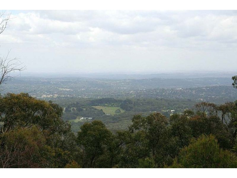 20 Scenic Cres, Kalorama VIC 3766
