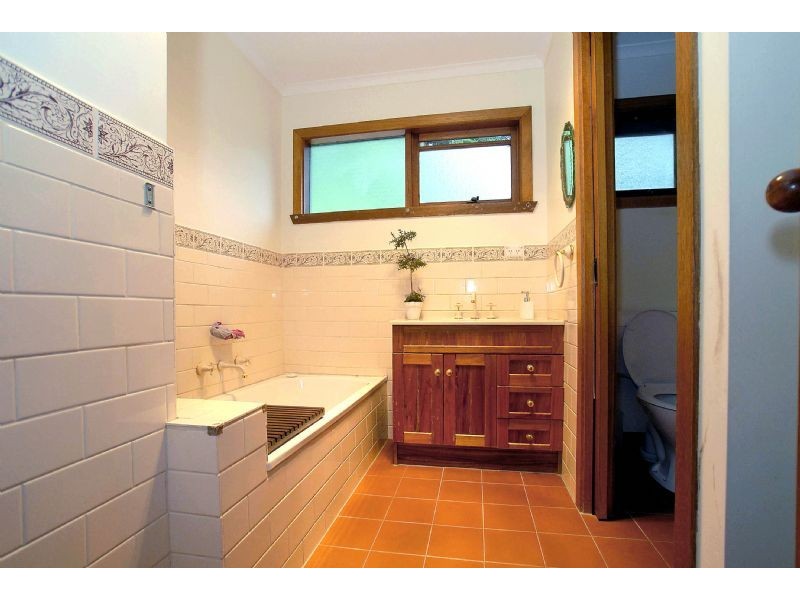 4 Toorak Road, Mount Dandenong VIC 3767