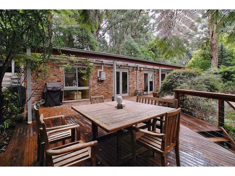 83 Falls Road, Kalorama VIC 3766