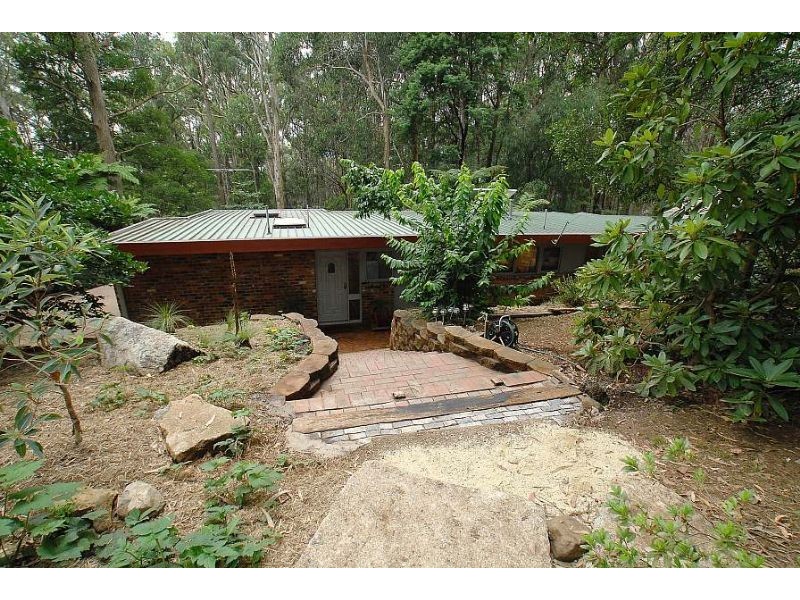 83 Falls Road, Kalorama VIC 3766