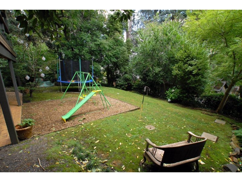 12 Blythes Road, Mount Dandenong VIC 3767