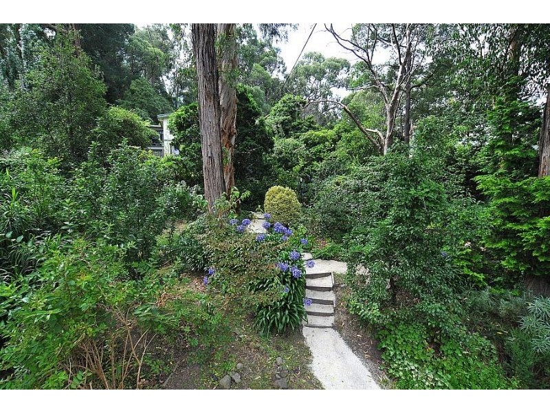 2 Kalulu Road, Belgrave VIC 3160