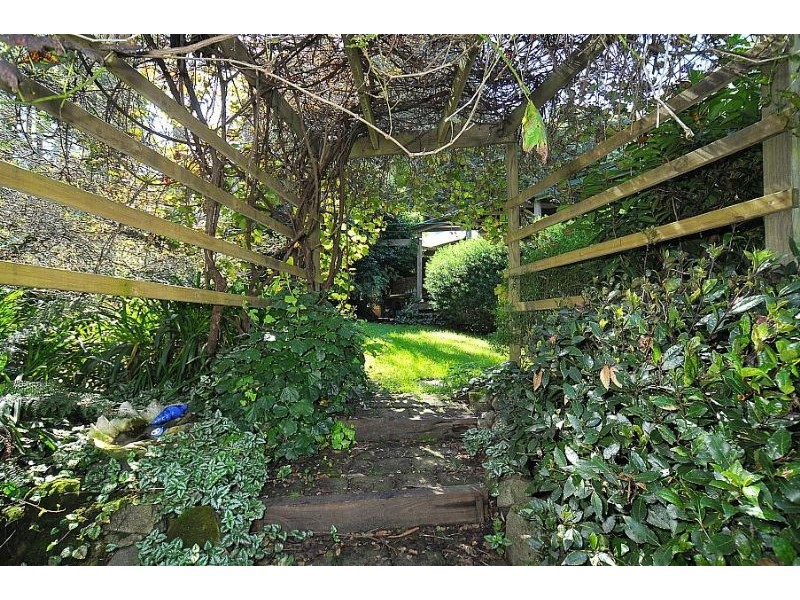 2 Observatory Road, Mount Dandenong VIC 3767
