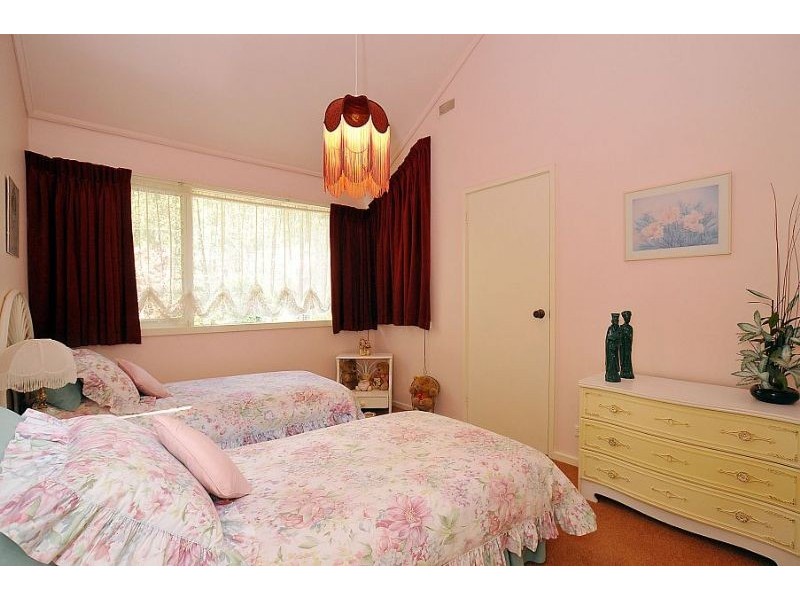 7 Yvonne Road, Mount Dandenong VIC 3767