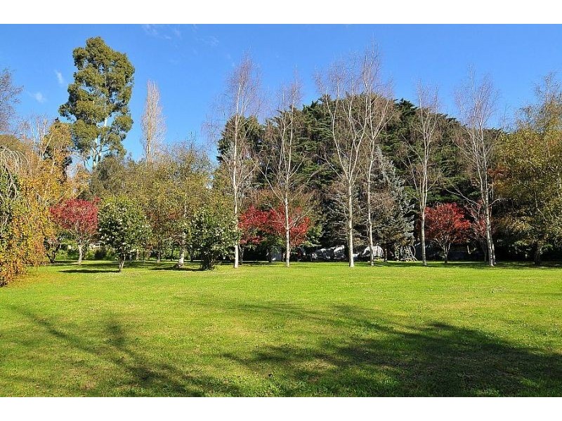 7 Mt Erin Road, Ferny Creek VIC 3786