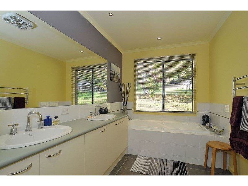 7 Mt Erin Road, Ferny Creek VIC 3786
