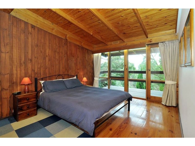 2 Eileen Avenue, Kalorama VIC 3766