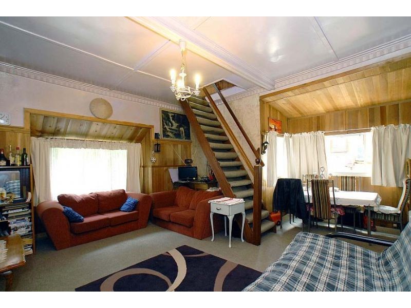 10 Monash Avenue, Olinda VIC 3788