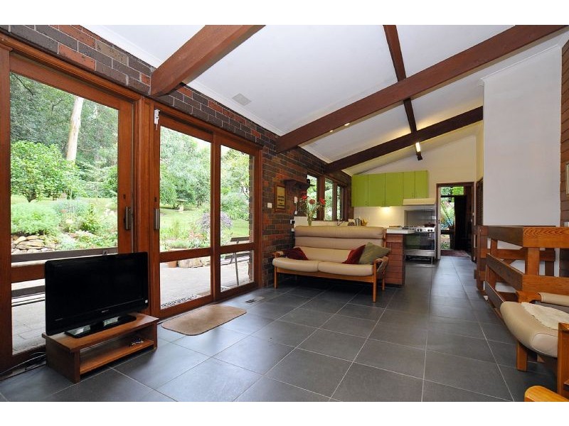 10 Mount Erin Road, Ferny Creek VIC 3786