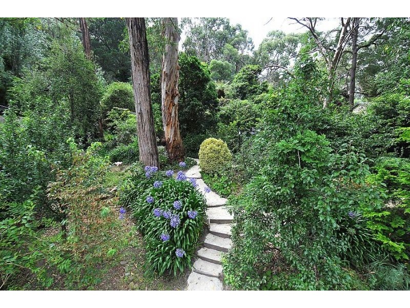 2 Kalulu Road, Belgrave VIC 3160