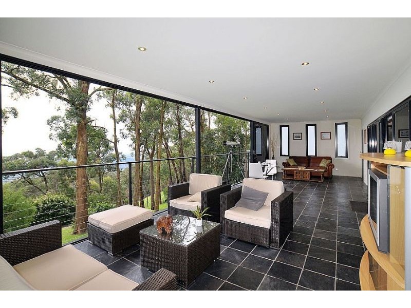 24 Scenic Crescent, Kalorama VIC 3766