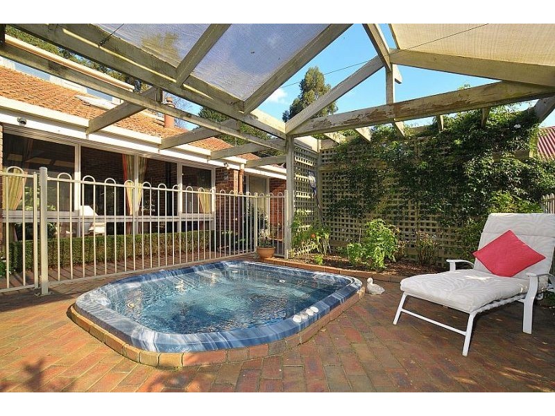 7 Yvonne Road, Mount Dandenong VIC 3767