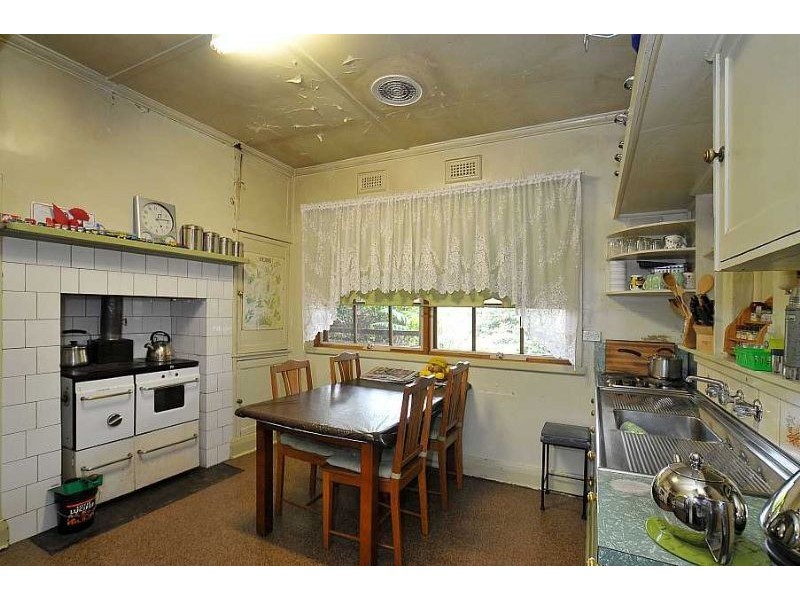 1 Blythes Road, Mount Dandenong VIC 3767