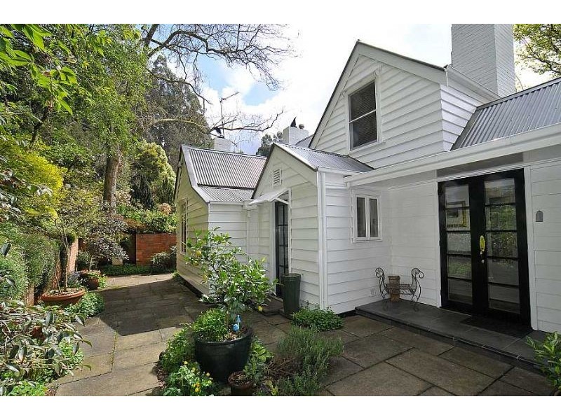 111 Olinda-Monbulk Road, Olinda VIC 3788