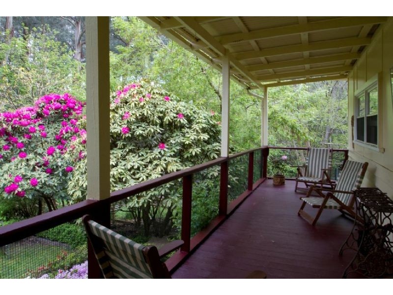 7 Panteg Road, Sassafras VIC 3787