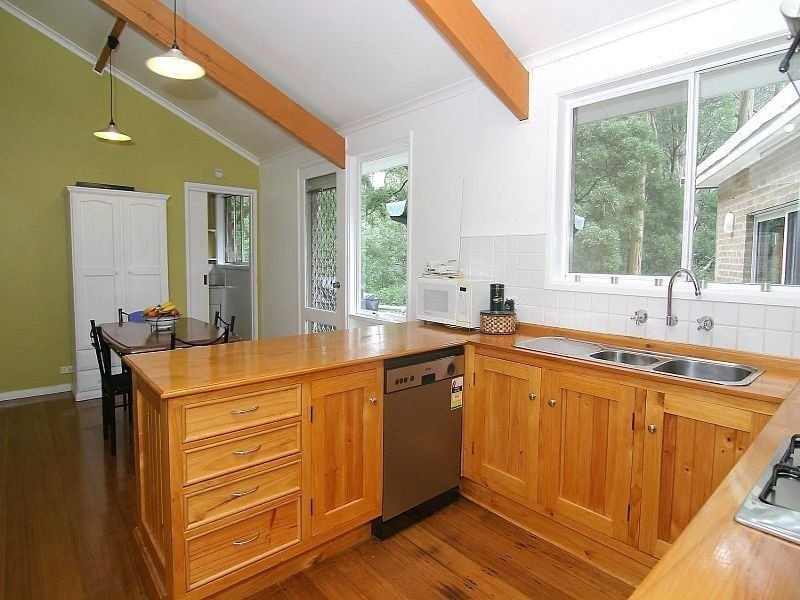 11 Alice Street, Sassafras VIC 3787