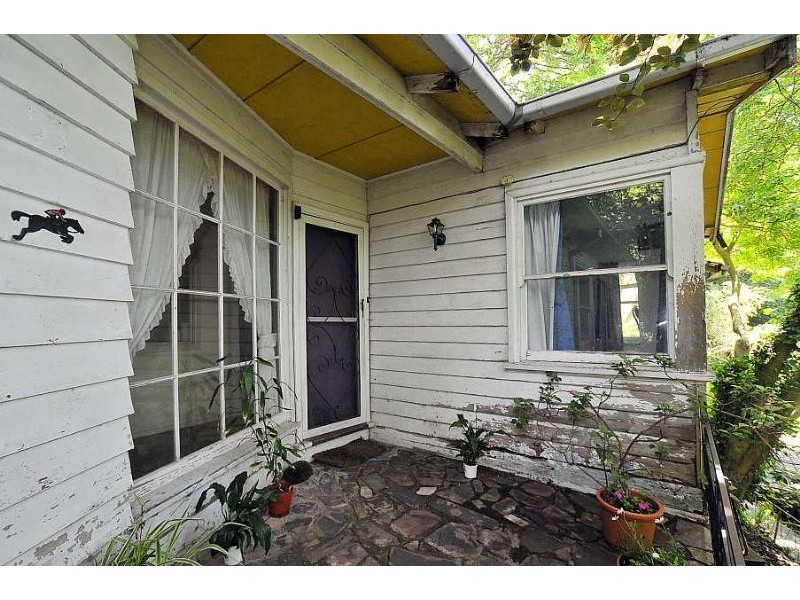 29 Monbulk Road, Belgrave VIC 3160