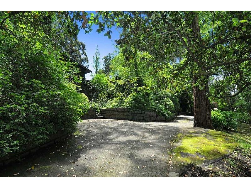 4 Ornata Road, Mount Dandenong VIC 3767
