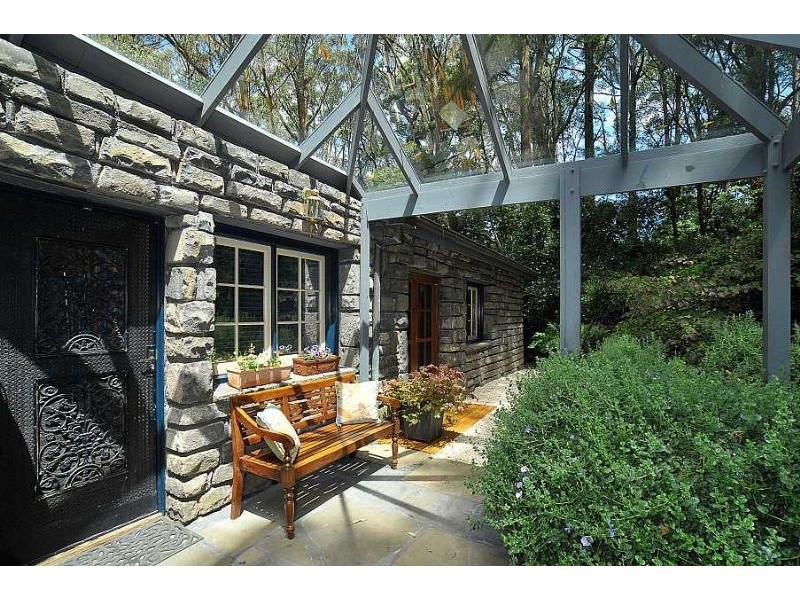 4 Ornata Road, Mount Dandenong VIC 3767