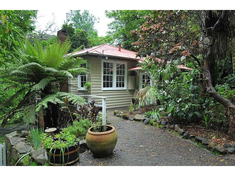 18 Cole Avenue, Belgrave VIC 3160