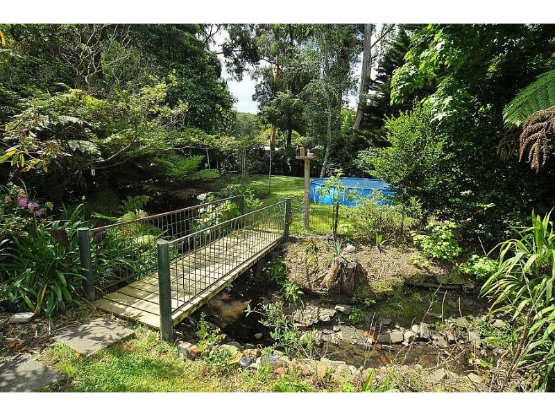 7 Pioneer Avenue, Upwey VIC 3158