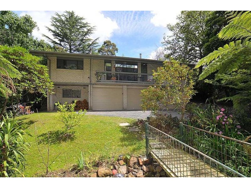 7 Pioneer Avenue, Upwey VIC 3158