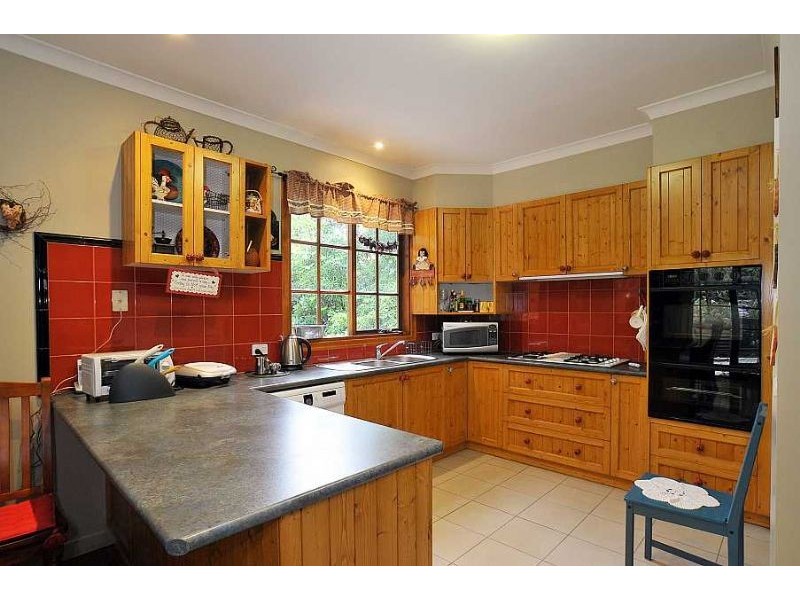 18 School Road, Olinda VIC 3788