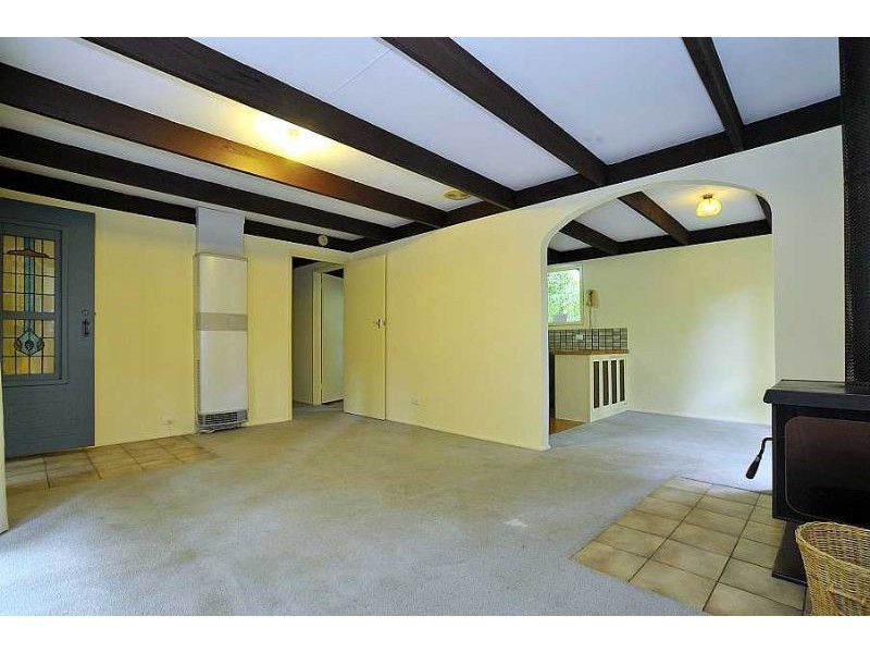 10 Mills Avenue, Sassafras VIC 3787