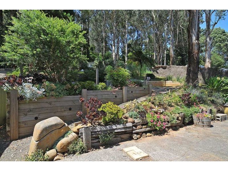 12 St James Avenue, Kallista VIC 3791