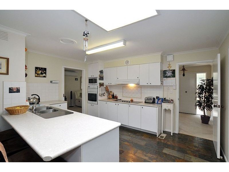 18 Benson Street, Belgrave VIC 3160