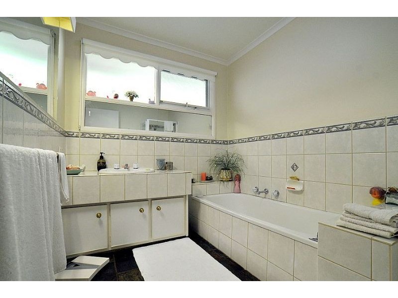 18 Benson Street, Belgrave VIC 3160