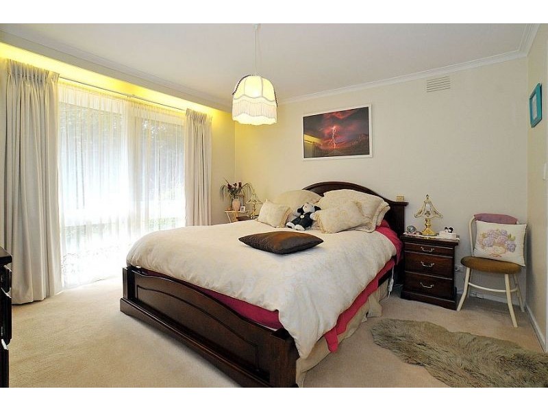 18 Benson Street, Belgrave VIC 3160