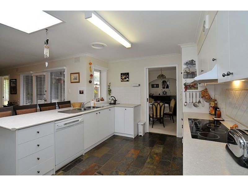 18 Benson Street, Belgrave VIC 3160