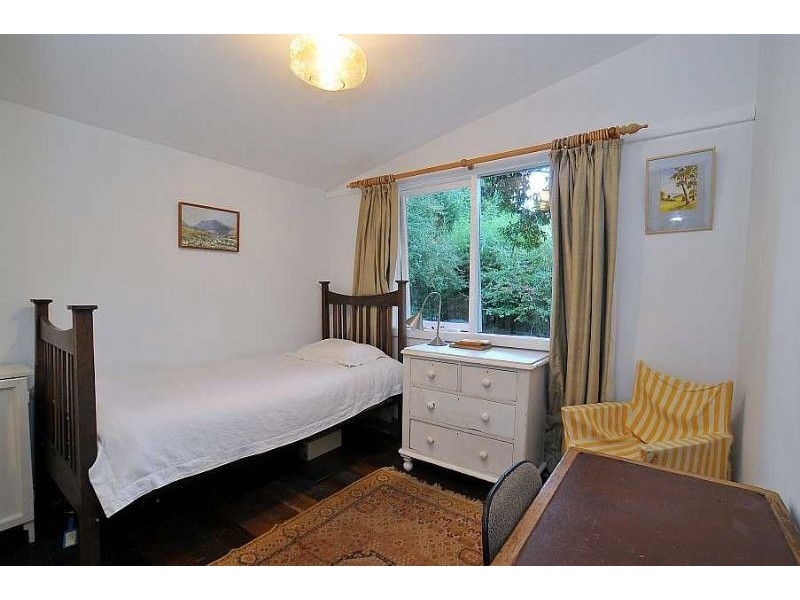 1 Talbot Avenue, Tecoma VIC 3160