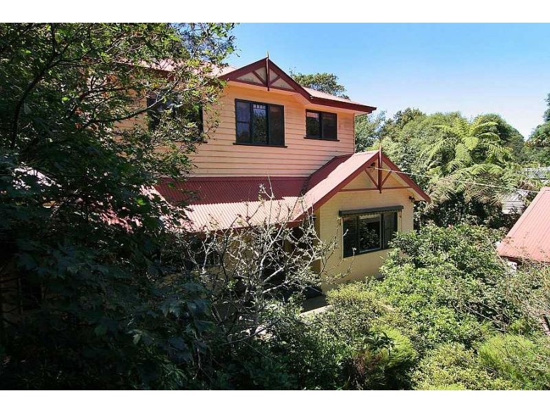 27 Monash Avenue, Olinda VIC 3788