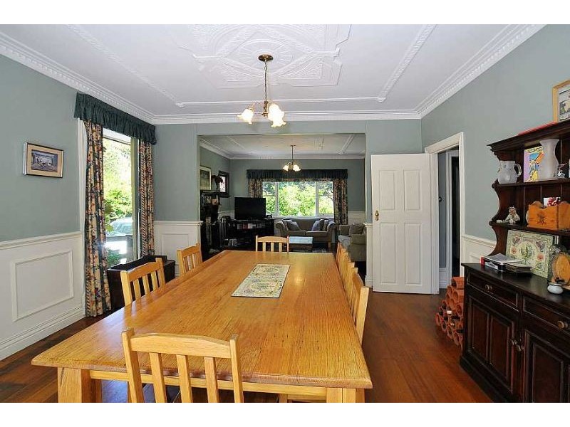 27 Monash Avenue, Olinda VIC 3788