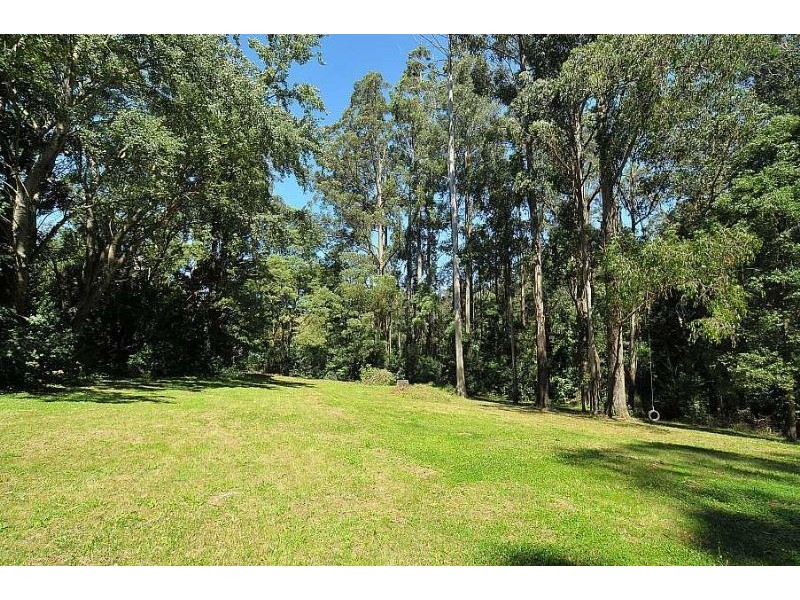 4 Farndons Road, Mount Dandenong VIC 3767