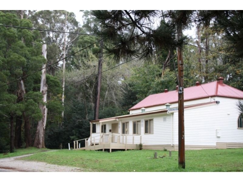 4 Farndons Road, Mount Dandenong VIC 3767