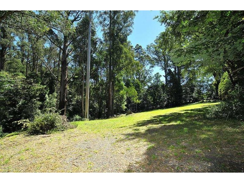 4 Farndons Road, Mount Dandenong VIC 3767